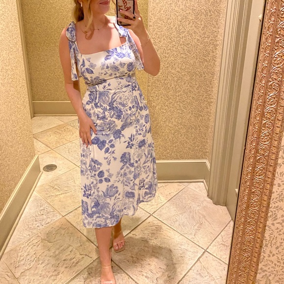 Reformation dress! - Picture 1 of 3